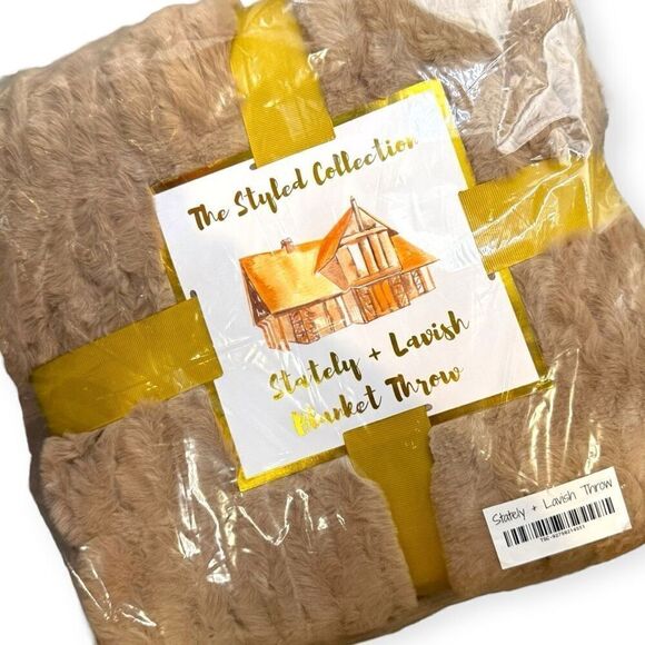 The Styled Collection Stately+Lavish Brown Ruched Fur Blanket - SOLD OUT - Picture 5 of 5